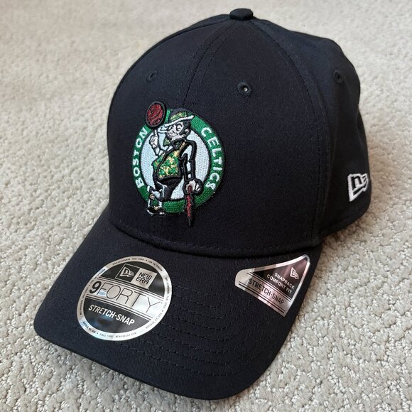 New Era Boston Celtics 9FORTY Black Stretch Snapback Adjustable Hat Cap OSFM NWT - Picture 1 of 6